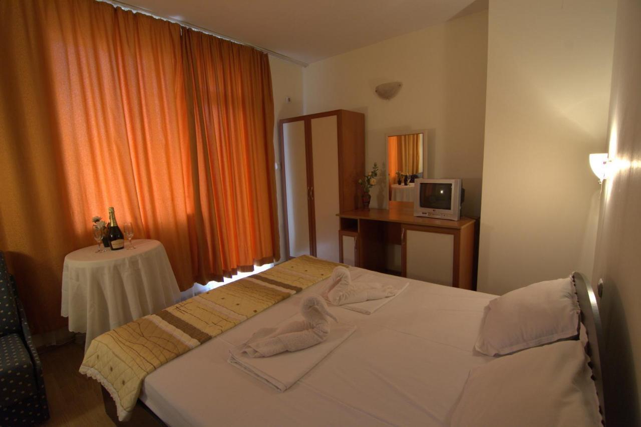 Hotel Stoyanov Ravda Exterior photo